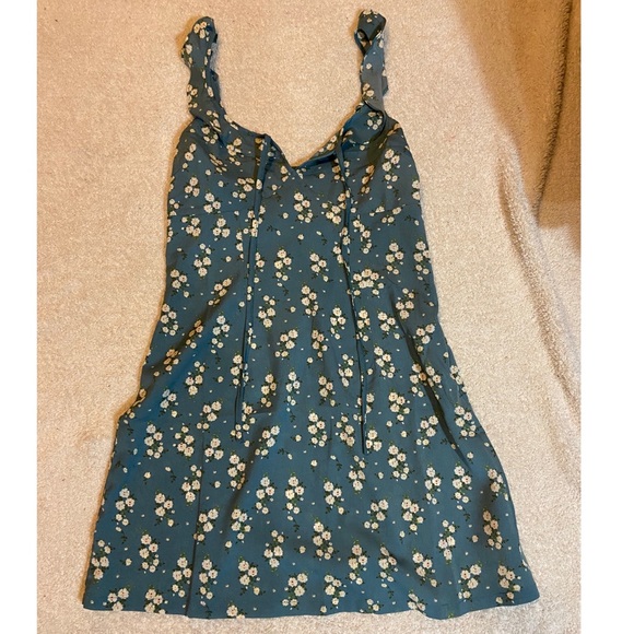 Nasty Gal Dresses & Skirts - ✨Nasty Gal ✨ floral dress